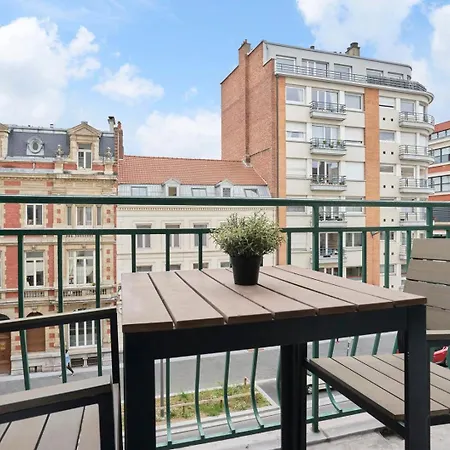 Hypercentre Two Bedrooms 70m2 Apartment
